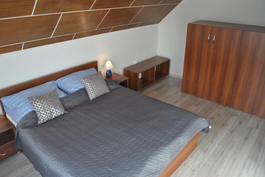 Apartment Mlynska เยเซนิค ภายนอก รูปภาพ